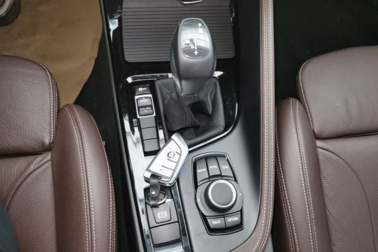 BMW X1 2019 car image #14