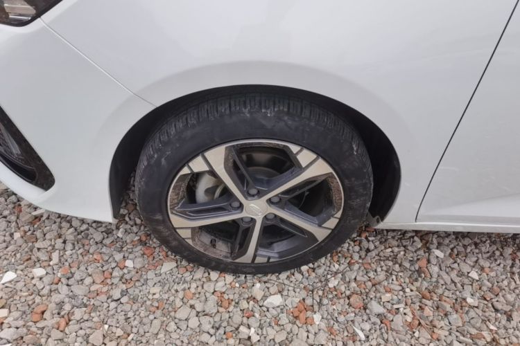 GEELY Emgrand L 2022 car image #9
