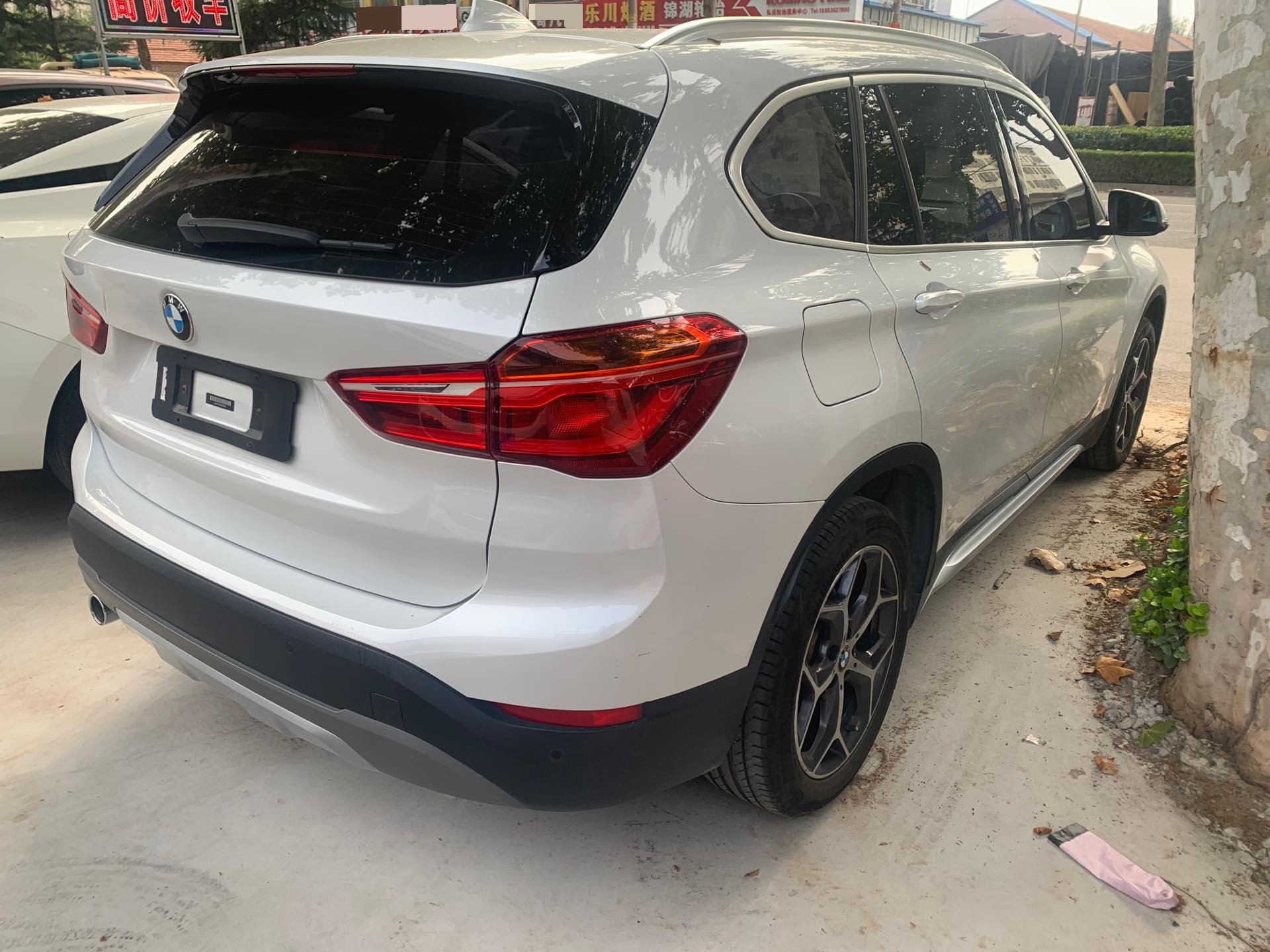 2019 car image #5