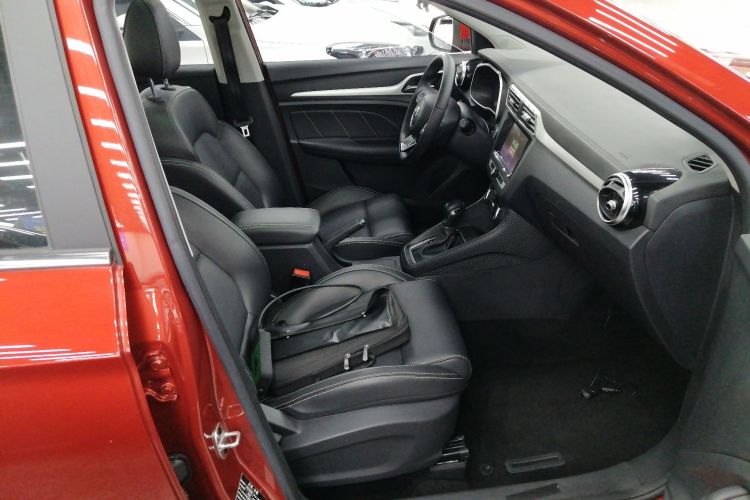 MG ZS 2019 car image #24