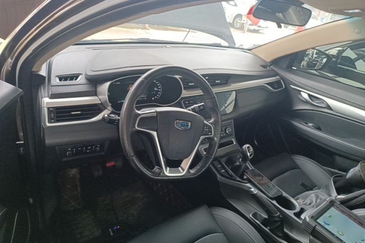 GEELY Emgrand 2018 car image #10