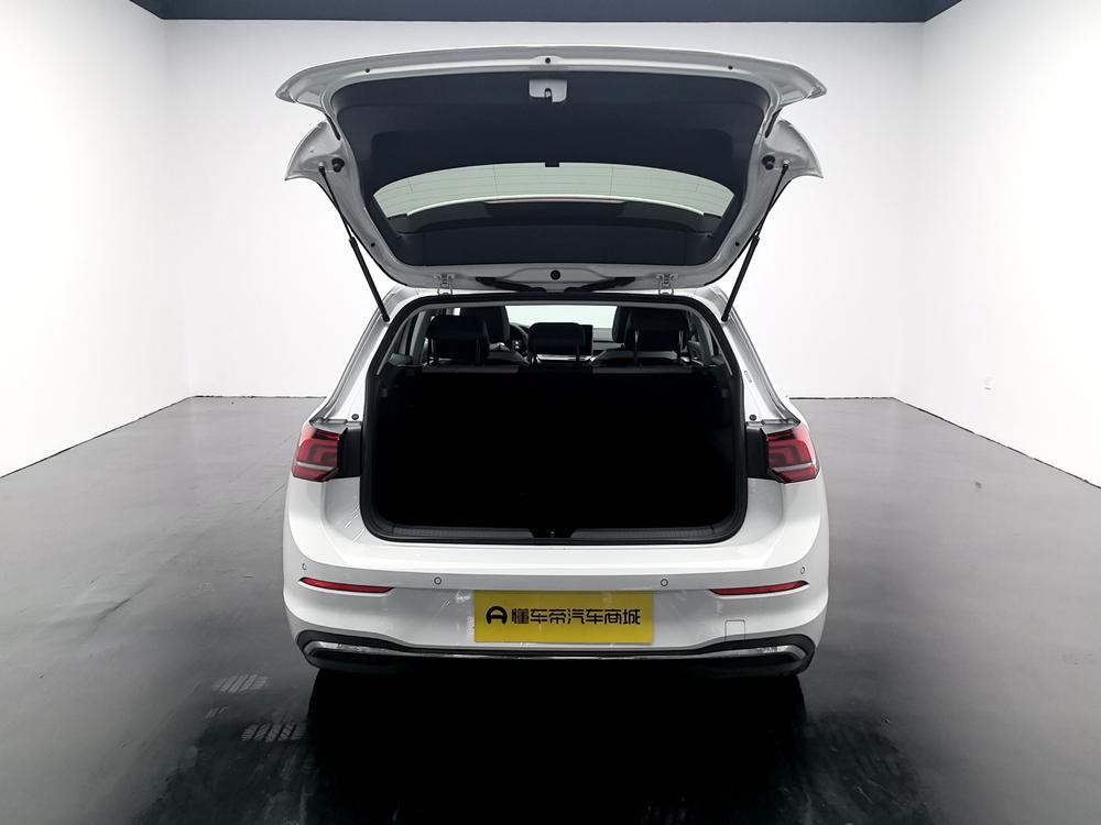 Volkswagen Golf 2026 imagen de coche #20