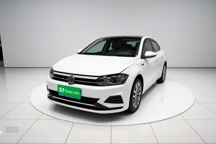Volkswagen Polo 2022 car image #2