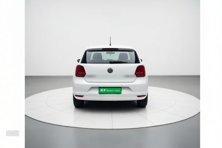 Volkswagen Polo 2015 car image #7