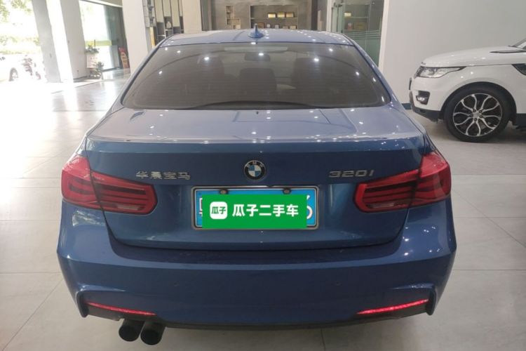 BMW 3 Series 2018 #4 BMW 3 Series 2018 car image #4