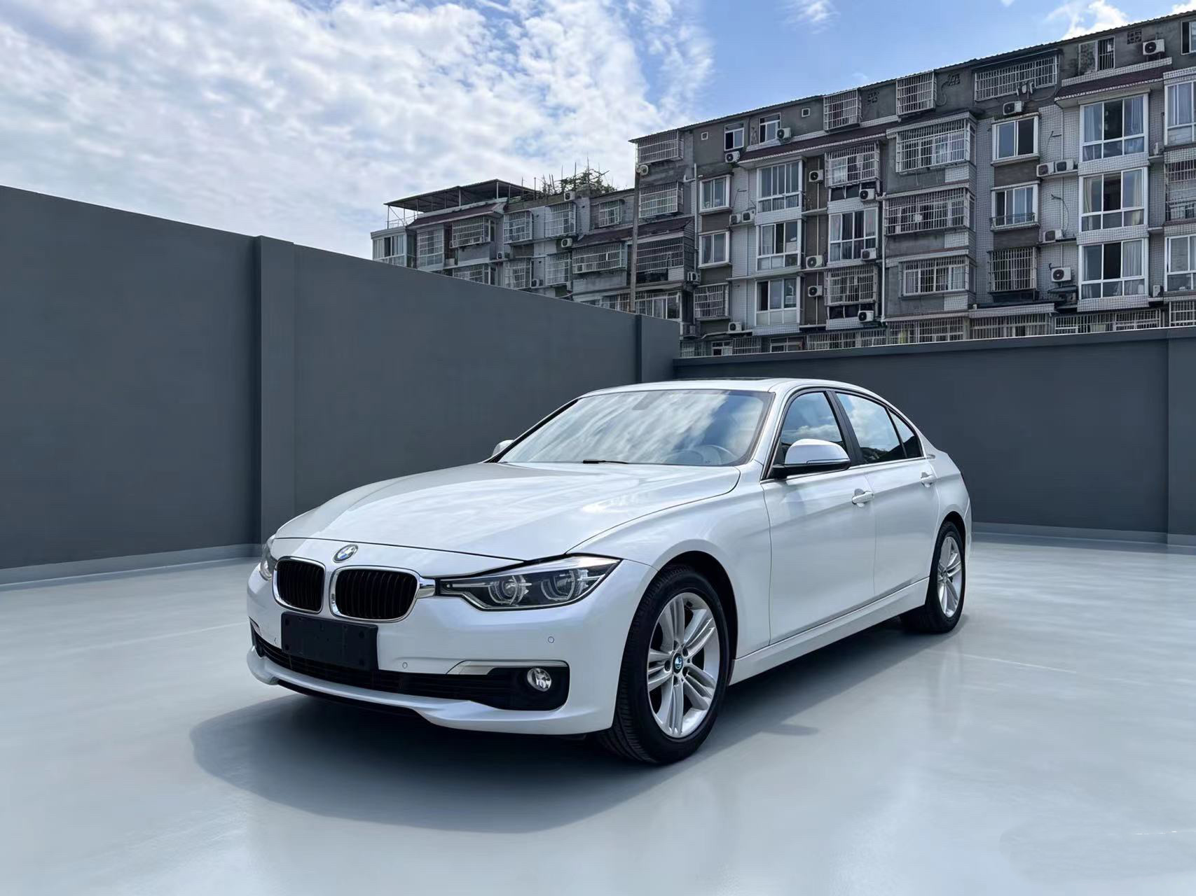 2016 2016 car image