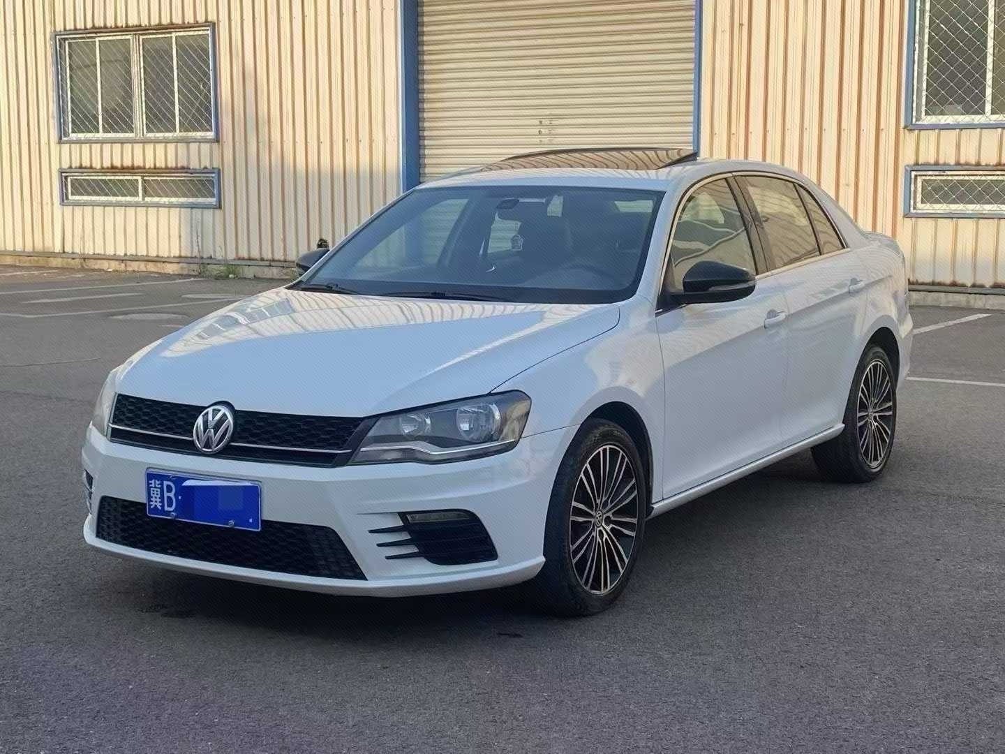 Volkswagen Bora 2015 car image 