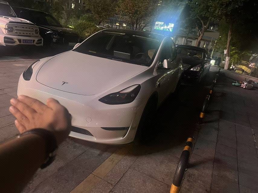 Tesla Model Y 2021 #2 Tesla Model Y 2021 car image #2