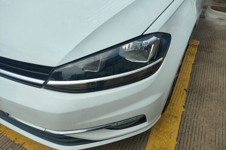 Volkswagen Golf 2020 car image #23