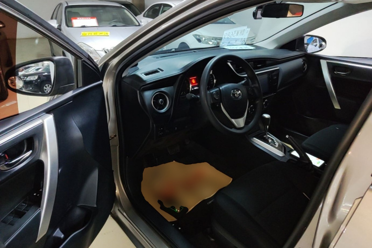 Toyota Corolla 2017 car image #16