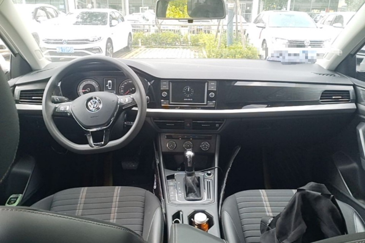 Volkswagen Lavida 2019 car image #11