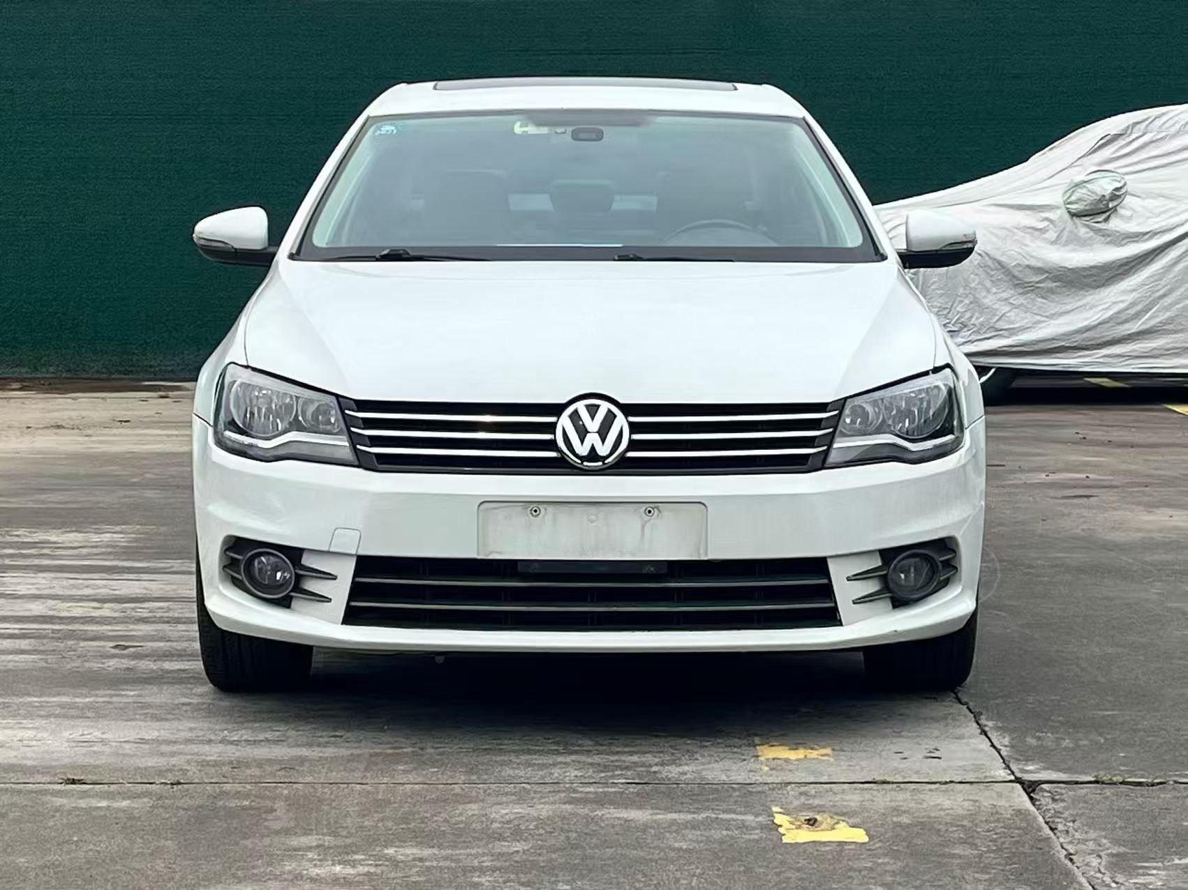 Volkswagen Bora 2013 car image #2
