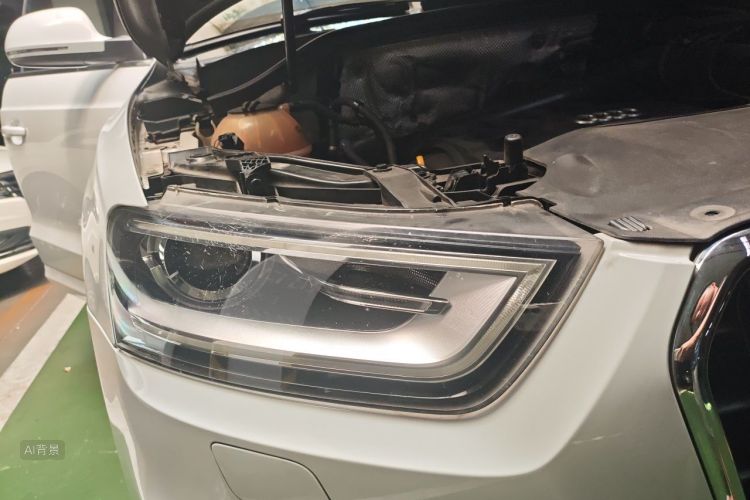 Audi Q3 2016 car image #8