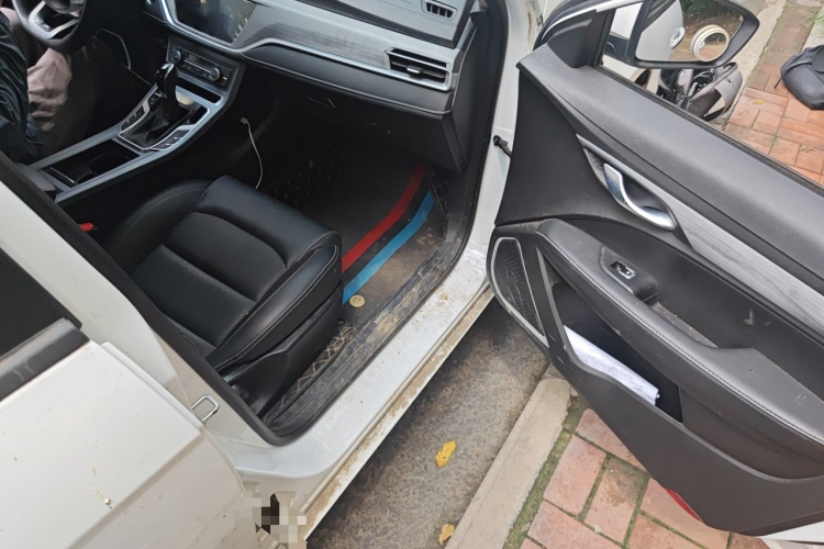 GEELY Emgrand 2022 car image #21
