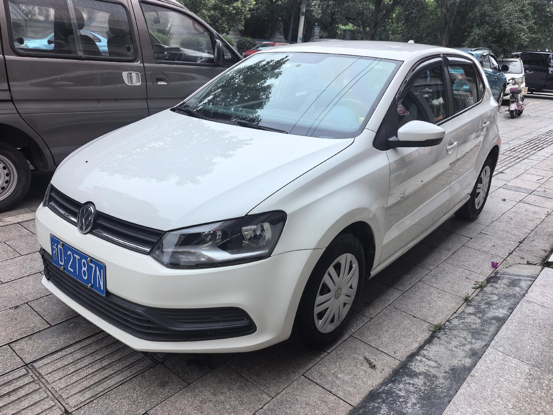 Volkswagen Polo 2016 Volkswagen Polo 2016 car image