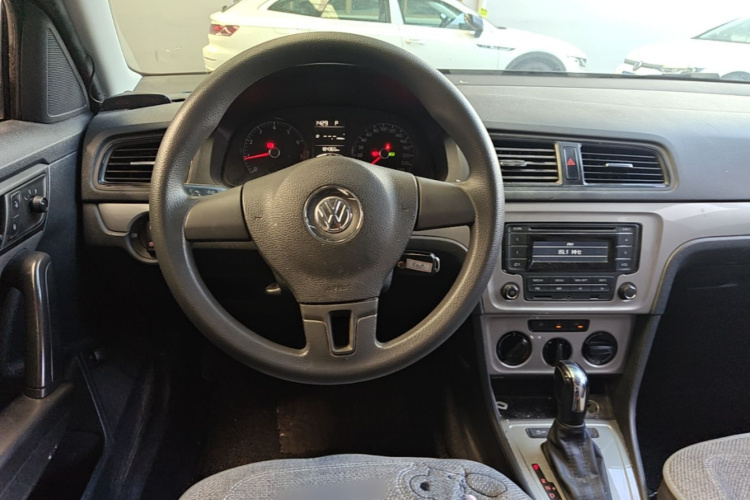 Volkswagen Lavida 2015 car image #12