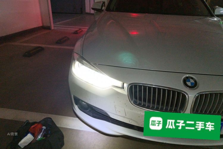 BMW 3 Series 2018 car image #8