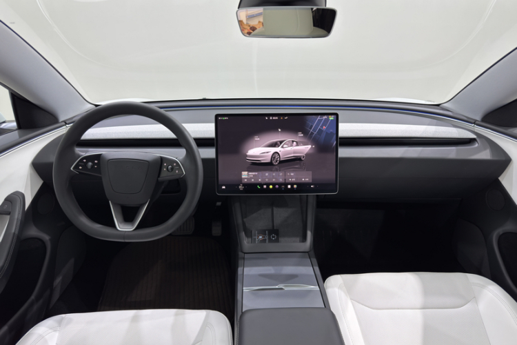 Tesla Model 3 2024 #9 Tesla Model 3 2024 car image #9