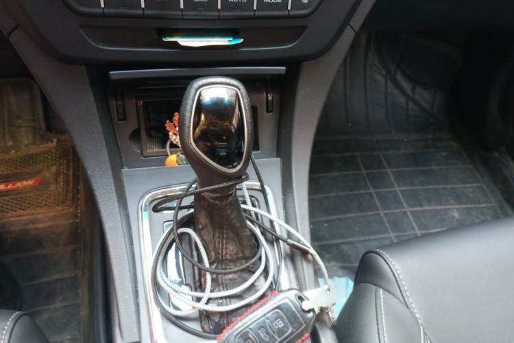 GEELY Emgrand 2017 #16 GEELY Emgrand 2017 car image #16