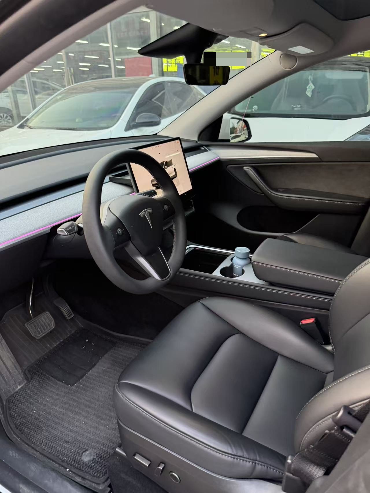 Tesla Model Y 2024 #6 Tesla Model Y 2024 image de voiture #6