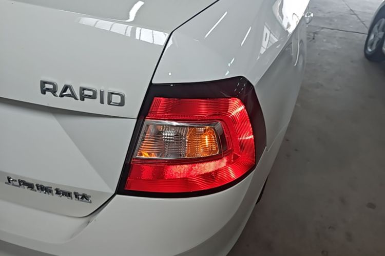 Skoda Rapid 2018 #8 Skoda Rapid 2018 car image #8