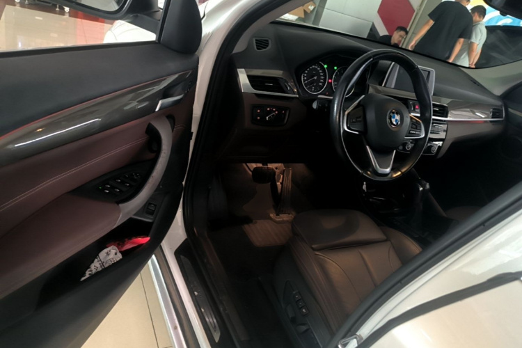 BMW X1 2018 #12 BMW X1 2018 car image #12