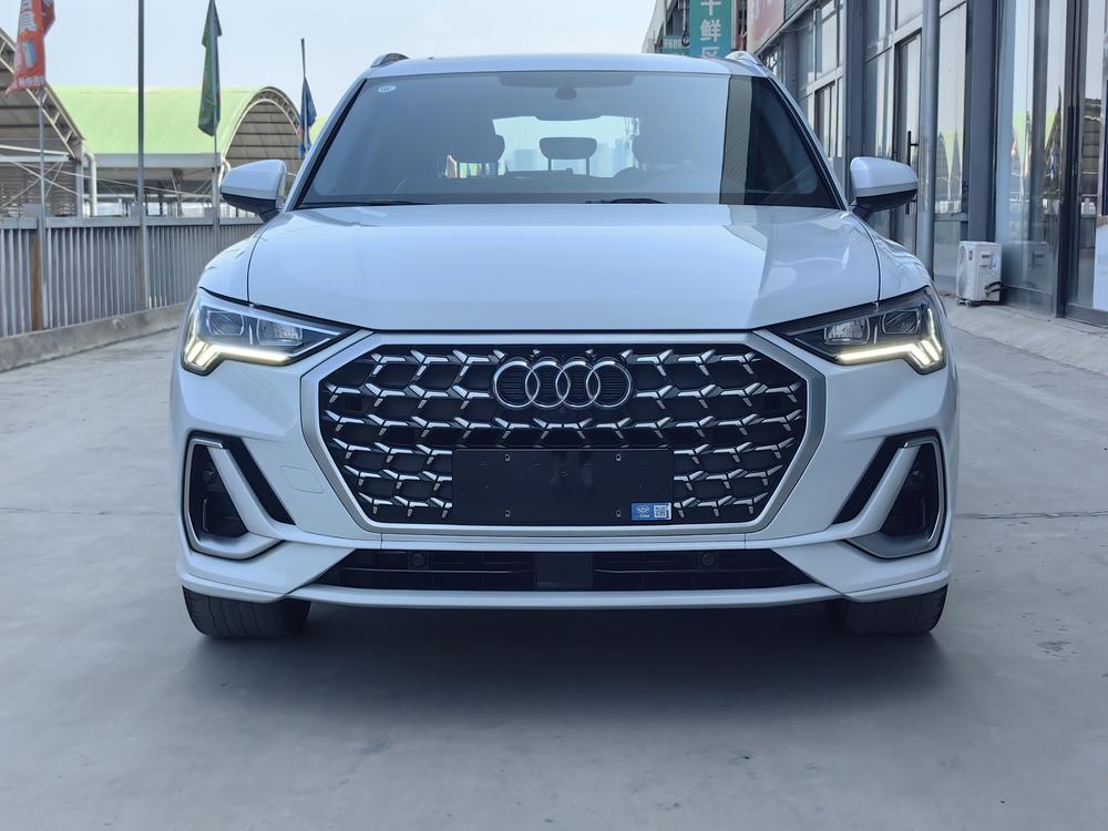 Audi Q3 2024 imagem de carro #2