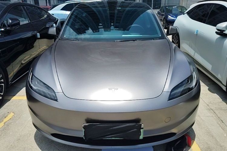 Tesla Model 3 2024 car image #3