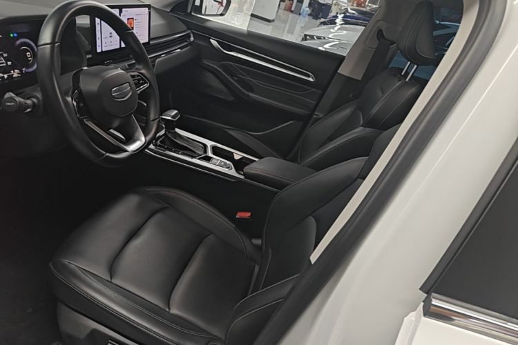 GEELY Emgrand 2024 #15 GEELY Emgrand 2024 car image #15