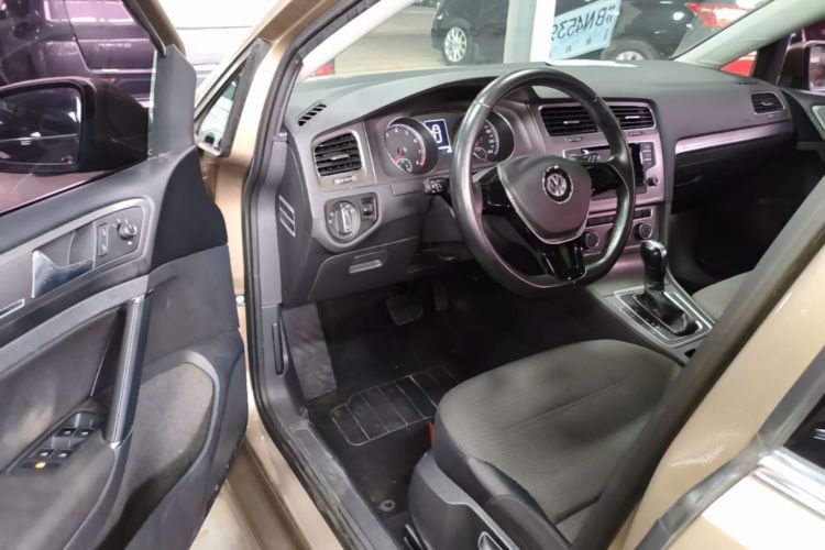 Volkswagen Golf 2016 car image #16