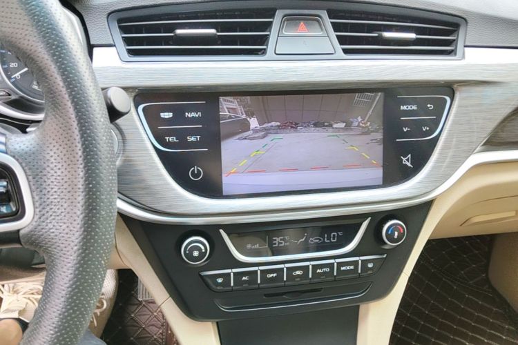 GEELY Emgrand 2018 #13 GEELY Emgrand 2018 car image #13
