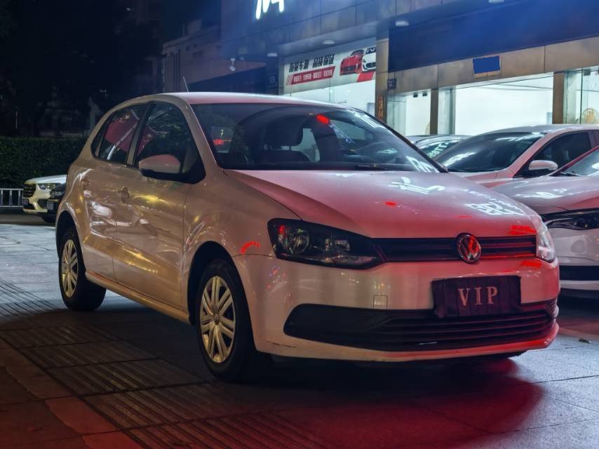 Volkswagen Polo 2018 car image #3