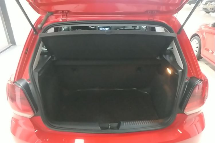 Volkswagen Polo 2018 car image #19