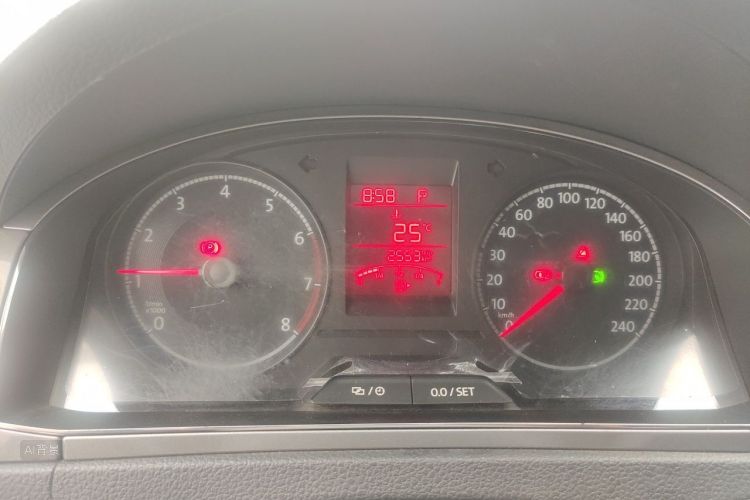 Volkswagen Santana 2019 car image #13