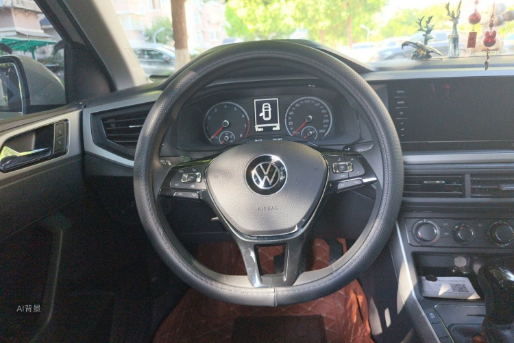 Volkswagen Polo 2022 car image #12