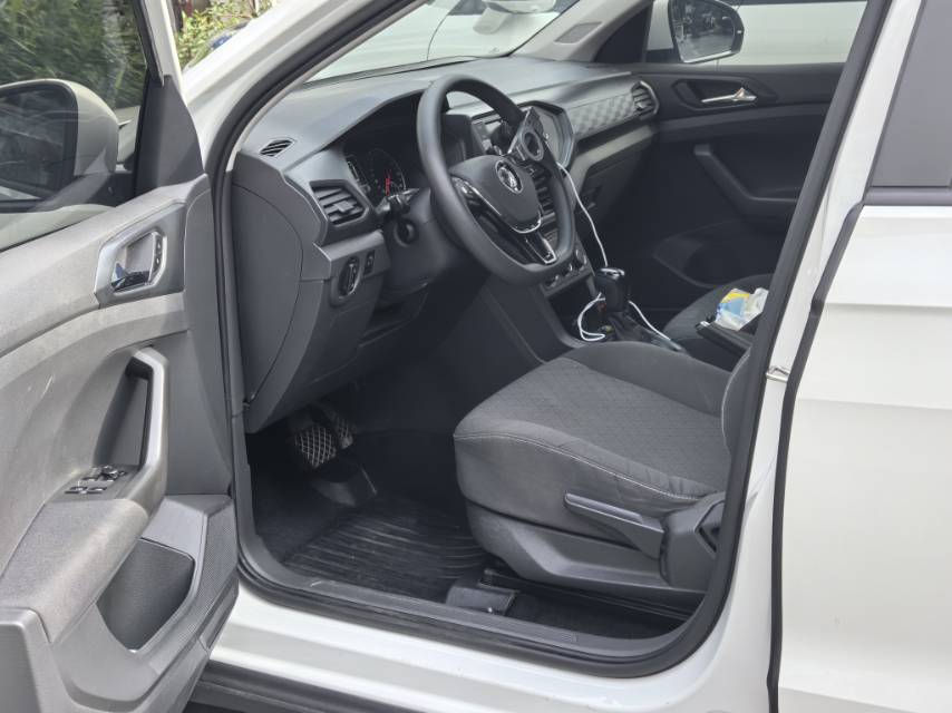 Volkswagen T-Cross 2020 #3 Volkswagen T-Cross 2020 car image #3