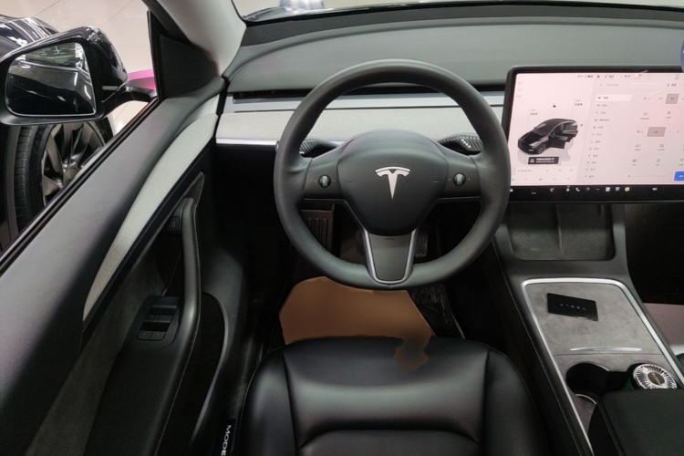 Tesla Model Y 2023 #11 Tesla Model Y 2023 car image #11