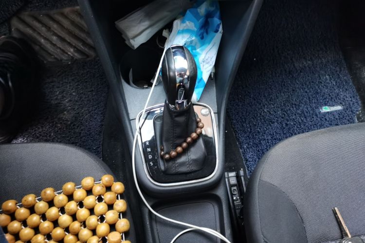 Volkswagen Polo 2016 car image #14