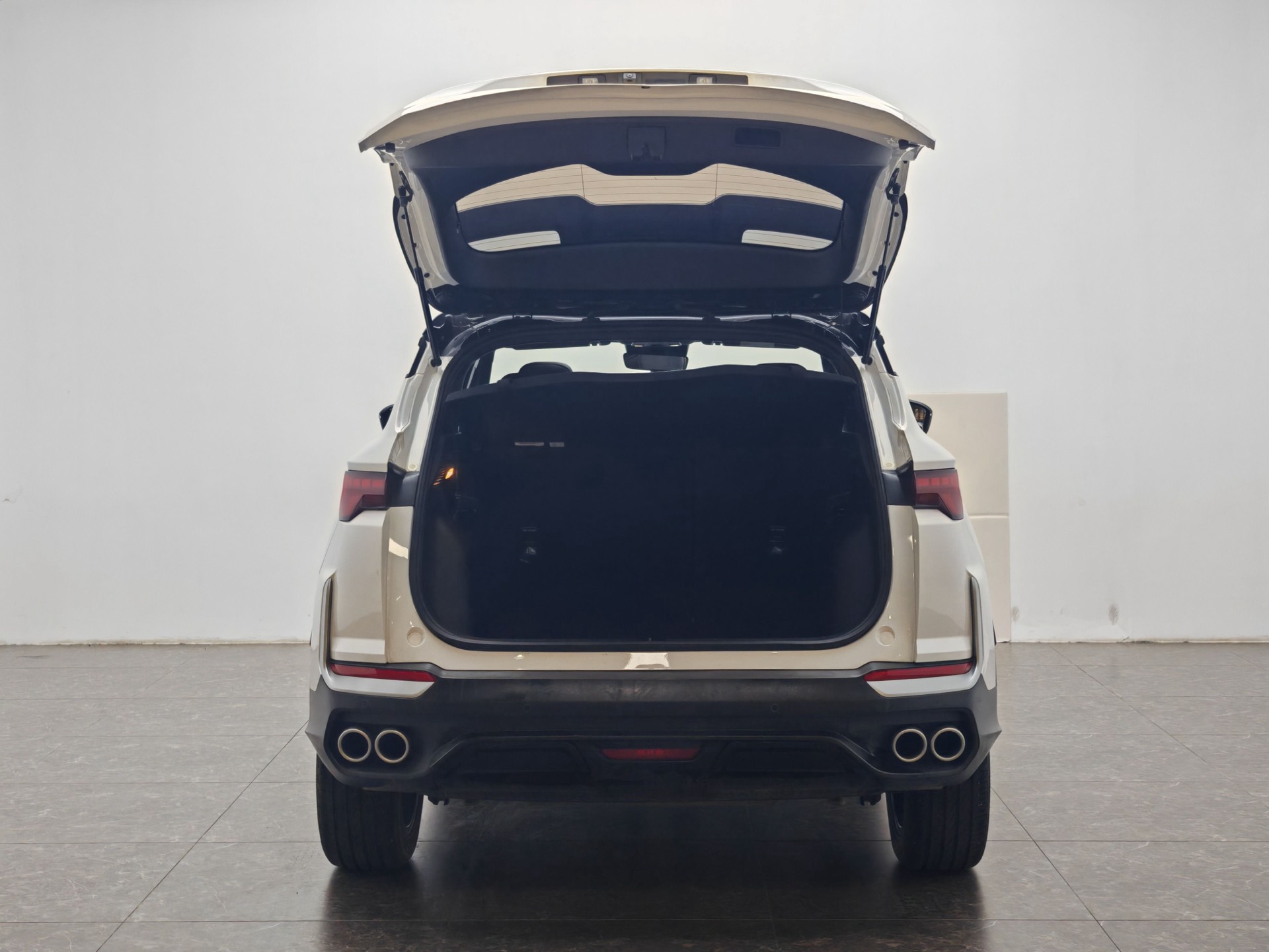 GEELY Coolray 2025 #4 GEELY Coolray 2025 car image #4