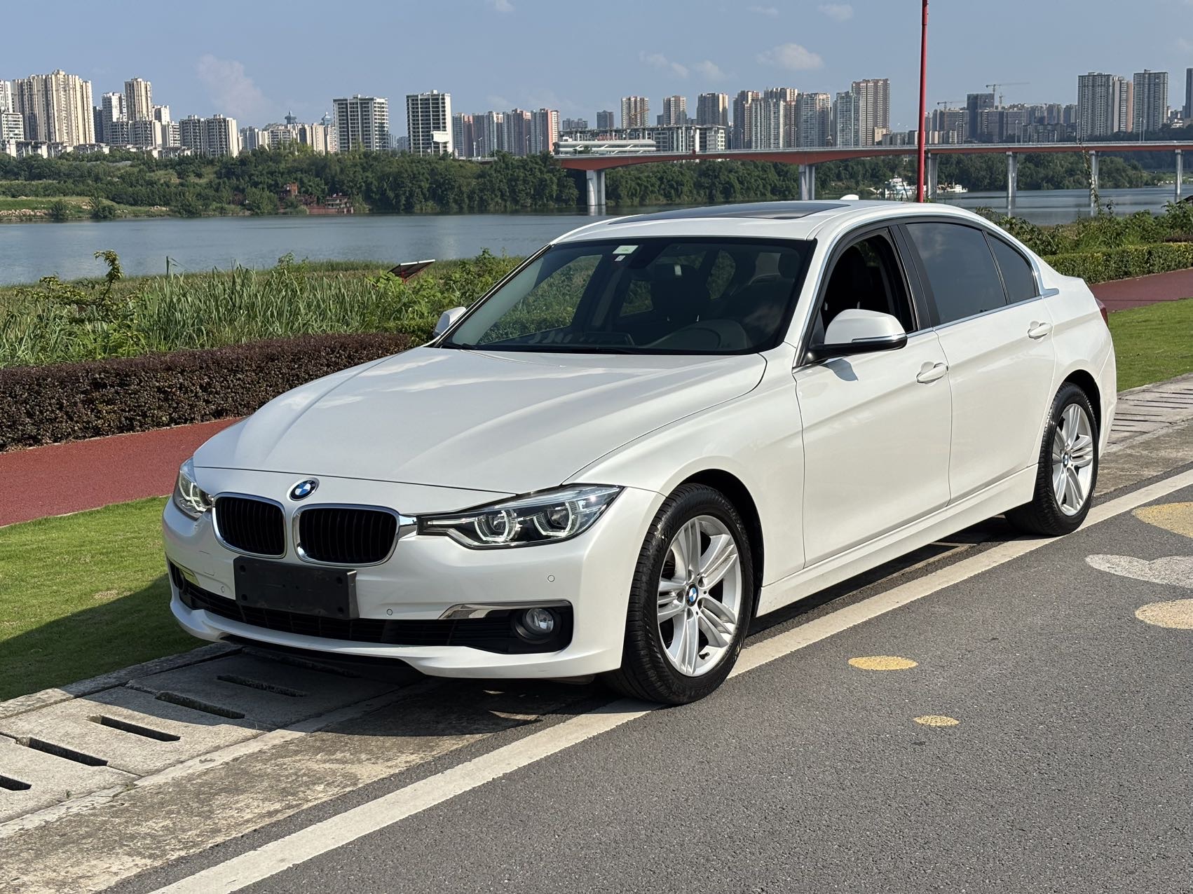 BMW 3 Series 2017 BMW 3 Series 2017 car image