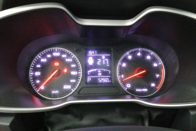 MG ZS 2019 car image #16