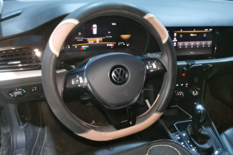 Volkswagen Lavida 2021 car image #11