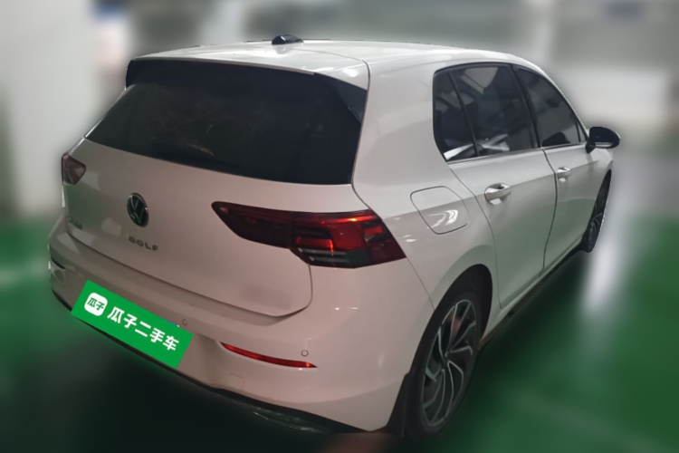 Volkswagen Golf 2022 car image #7