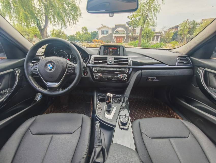 BMW 3 Series 2017 #5 BMW 3 Series 2017 car image #5