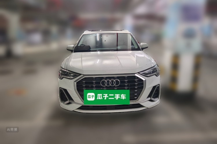 Audi Q3 2023 car image #3