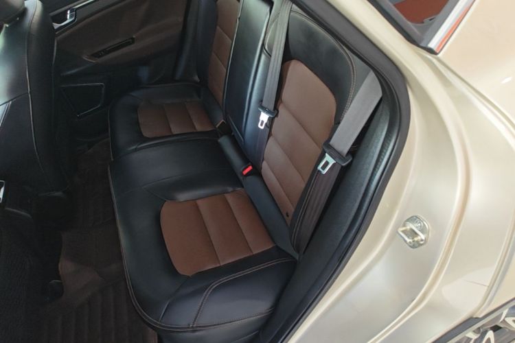 GEELY Emgrand GS 2017 car image #13