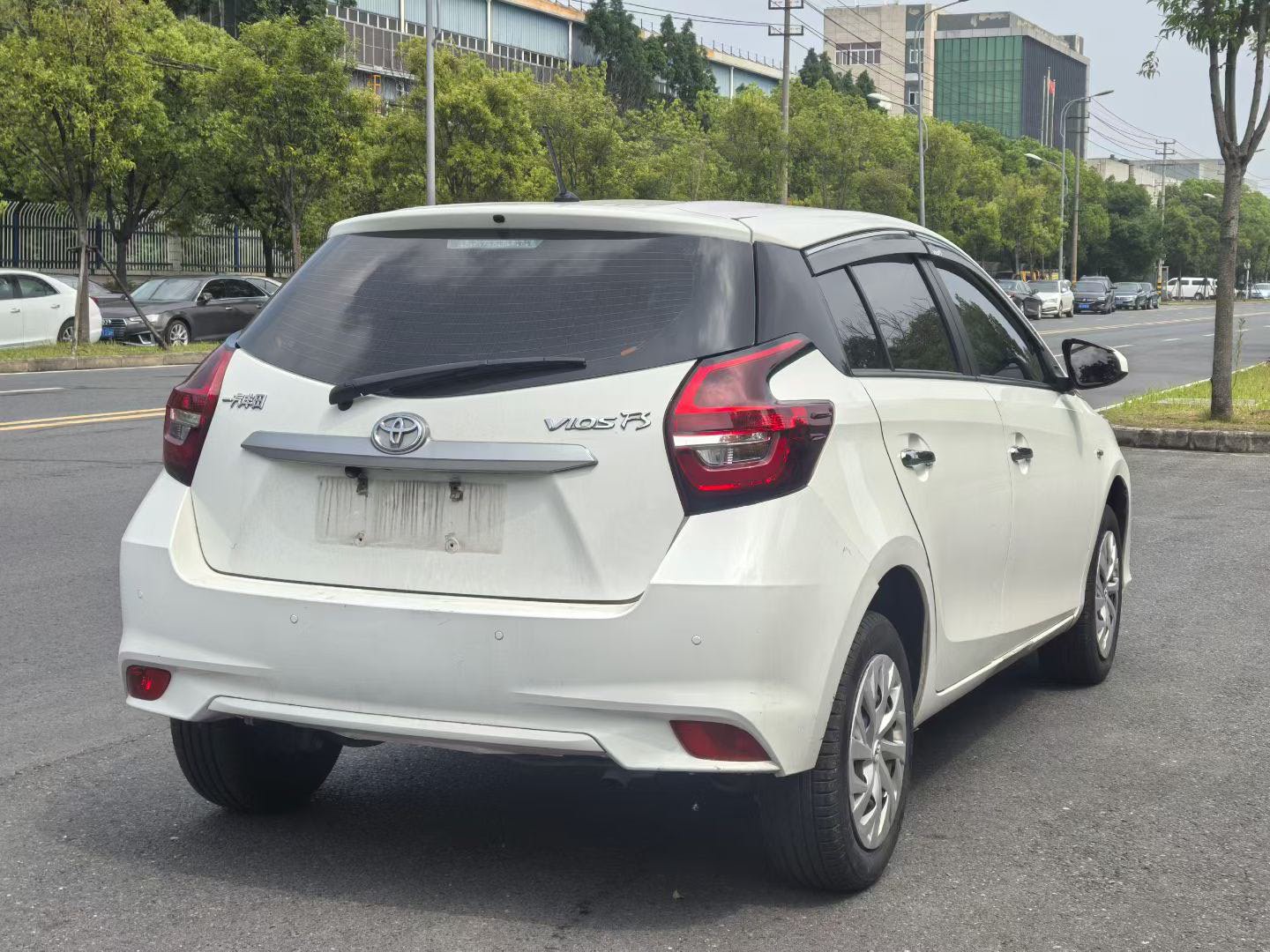 Toyota Vios FS 2023 image de voiture #6