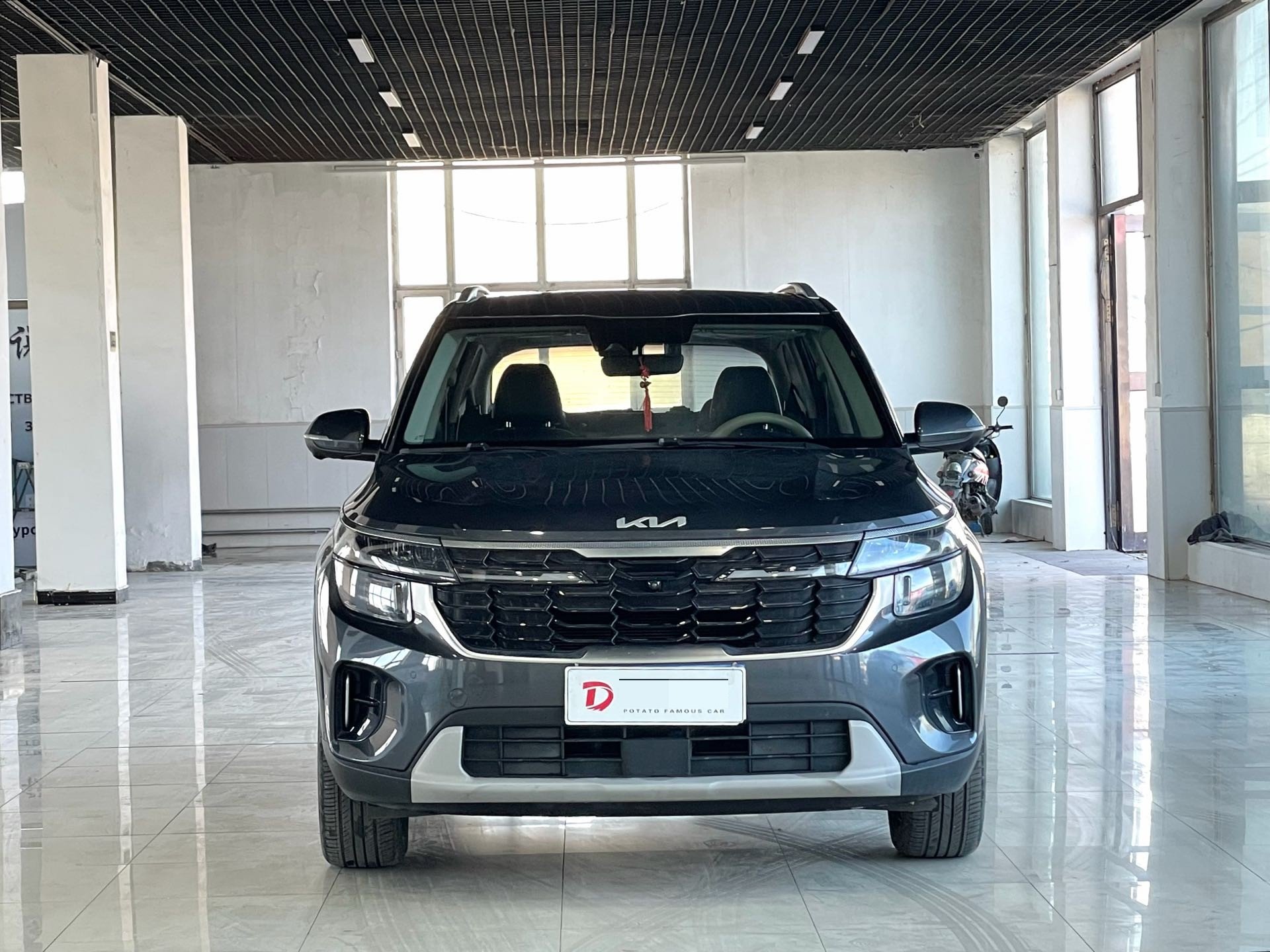 Kia Seltos 2023 car image #3