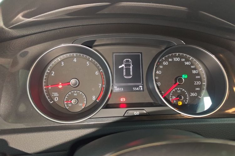 Volkswagen Golf 2017 car image #12