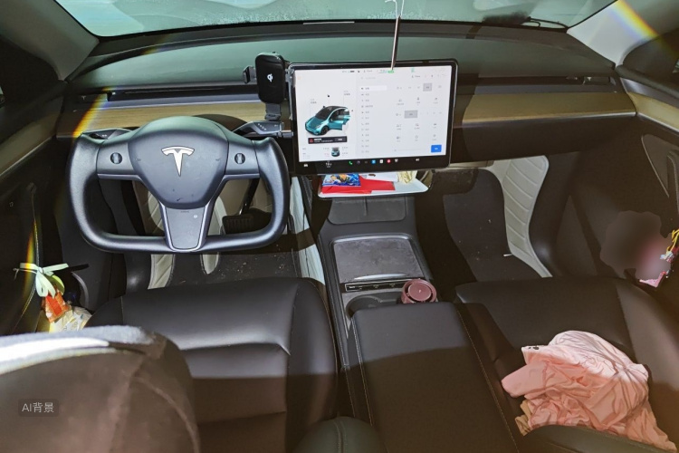 Tesla Model Y 2022 car image #11
